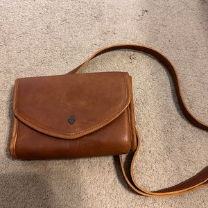 Nena & Co Tesoro Crossbody Wallet in Cafe